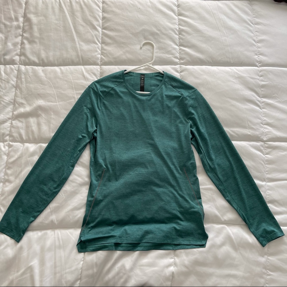 LULULEMON FAST AND FREE LONG SLEEVE